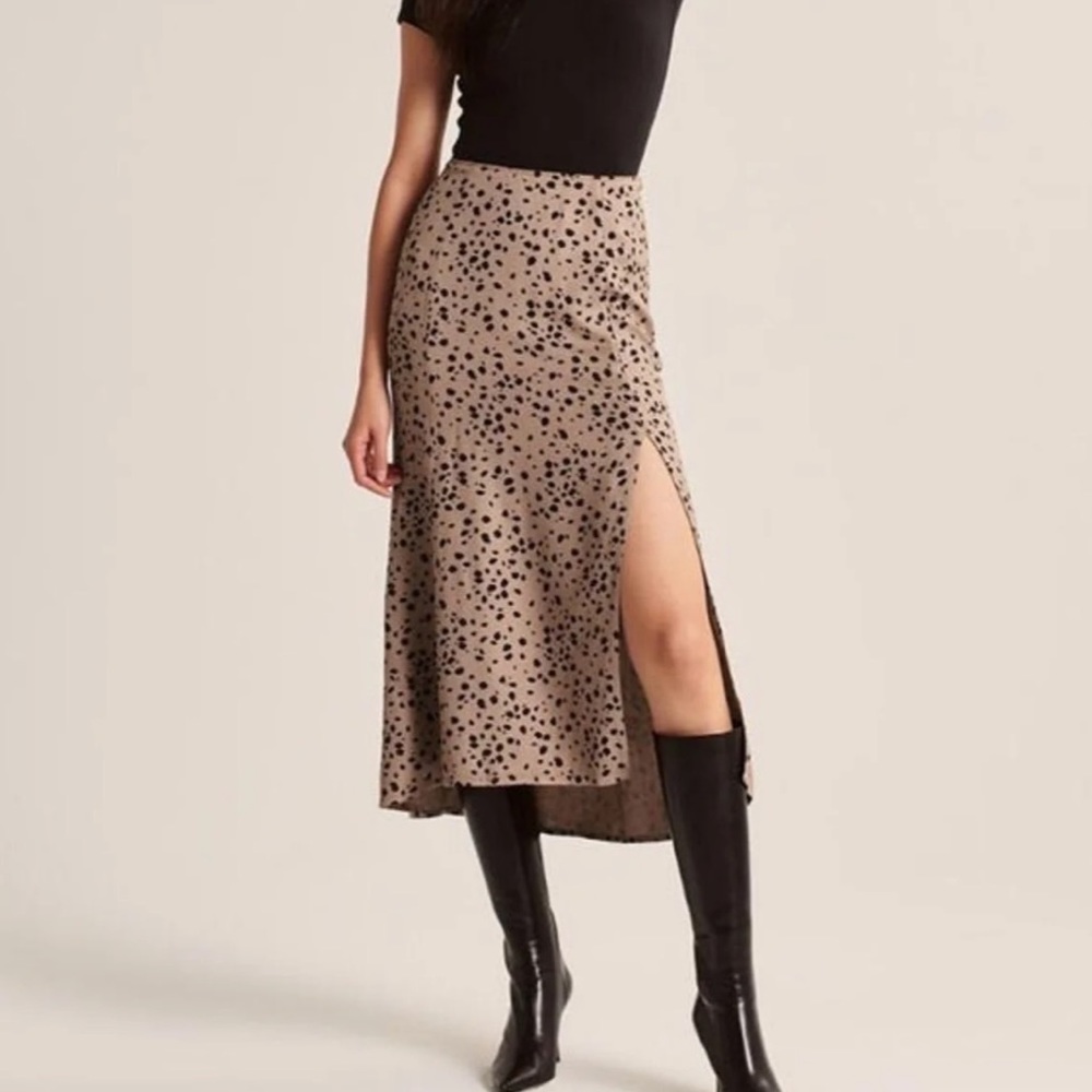 NWT Abercrombie leopard l slit midi skirt PETITE